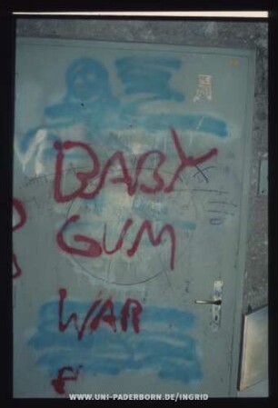 BABY GUM WAR
