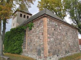 Senftenhütte, Chorin, Am Kirchplatz