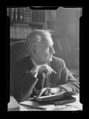 Porträtfotografie Prof. Edwin Redslob (1884-1973) (1)