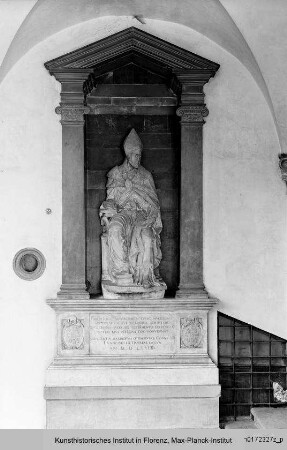 Ehrenstatue für Paolo Giovio (1486-1552)
