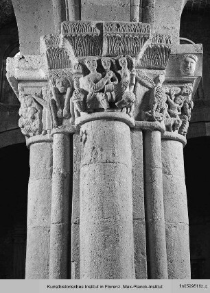 Figurenkapitell mit alttestamentarischen Szenen