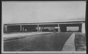 Schkeuditz, Autobahnbrücke, Kreuzungsbauwerk der Autobahnen Berlin - München und Leipzig - Halle
