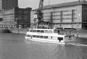 Fahrgastschiff Karlsruhe. Eröffnung der Fahrgastsaison