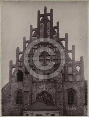 Fassade der ehemaligen Franziskanerkirche Jauer