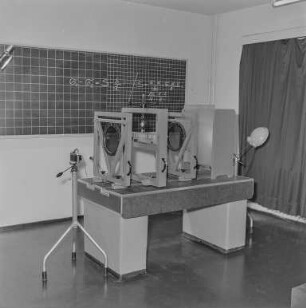 Ingenieurschule Geräte : Bautzen. Ingenieurschule für Fördertechnik, Löbauer Straße 1. Modell