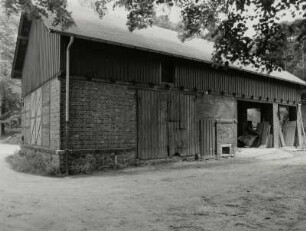 Liegau-Augustusbad, Durchfahrtsscheune