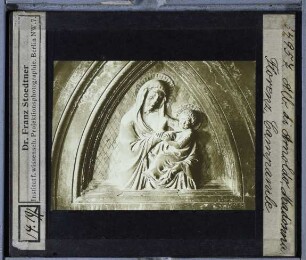 Florenz, Campanile di Giotto,Arnoldi (zugeschr.), Madonna mit Kind, Relief am Campanile des Florentiner Doms : Madonna mit Jesuskind