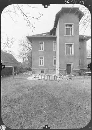 Radebeul, Emil-Högg-Straße 7. Mietvilla (1903/1904). Hofansicht