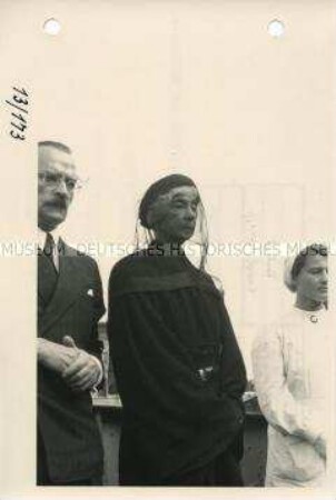 Die Beisetzung Gerhart Hauptmanns auf Hiddensee - Die Witwe Margarete Hauptmann