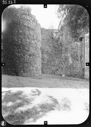 Könitz (Unterwellenborn-Könitz). Ringmauer (1. H. 12. Jh.) der Burg