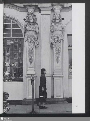 Karyatiden in "Merkurs eigener Stadt"