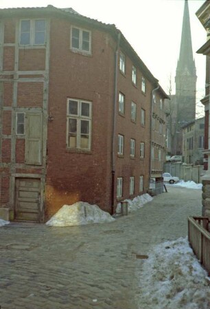 Mühlenplatz: Alte Mühle [Kornwassermühle] der Johannes Ströh Mühlenwerke: rechts Durchgang zum Kirchberg: im Hintergrund Peter-Paul-Kirche