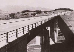 Bernhaupten, Autobahnbrücke