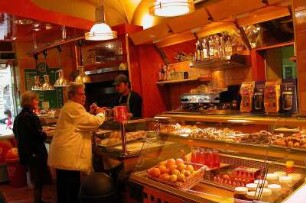 Rom 2004 - Frühstücksbar : Frühstücksbar in Rom, aufgenommen im April 2004