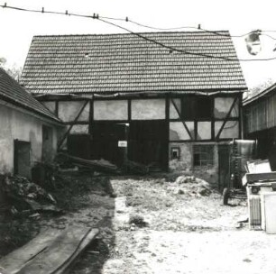 Dresden-Cossebaude, Eichbergstraße 10. Gehöft (1851/1900). Scheune. Hofansicht