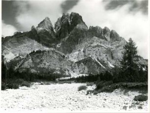Alpen, Venetien, Dolomiten, Passo Tre Croci zwischen Cristallo und sorapiss