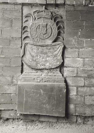 Wappen- und Inschrifttafel des Generalakzisamtes Torgau