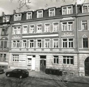 Dresden-Pieschen, Rehefelder Straße 16. Wohnhaus mit Laden (um 1900)
