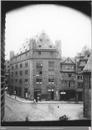 Fahrgasse 17 ("Fürsteneck") und Weckmarkt 1 von Norden