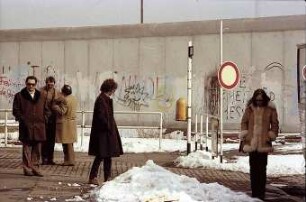 Berlin: Mauer am Potsdamer Platz mit Aufschrift