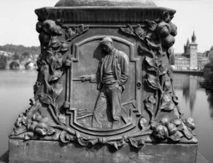 Brücke der Tschechischen Legionen — Kandelaber