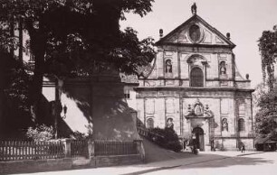 Bamberg, Karmeliterkirche : Bamberg. Karmeliterkirche auf dem Kaulberg. Fassade vor dem ehemaligen Ostchor