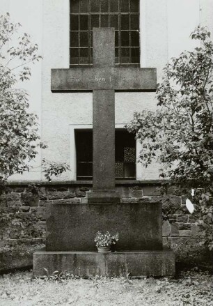Denkmal für die Gefallenen des 1. Weltkrieges : Denkmal für die Gefallenen des 1. Weltkrieges. Schiefer (nach 1918). Klingenthal, Ludwig-van-Beethoven-Straße