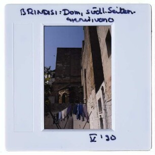 Brindisi, Kathedrale : Außenansicht, südliche Seitenapsis, von Osten