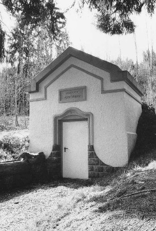 Wasserwerk Neuenschmidten (Wasserhochbehälter); Brachttal, In der Dornauwiese (Am Eisenhammer)