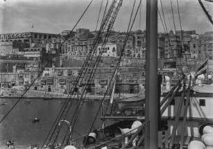 Valletta, Stadtansicht mit Hafen