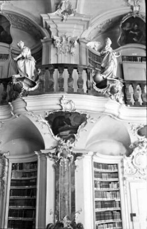 St. Peter: Bibliothek mit zwei Allegorien