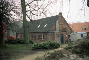 Schloss Reinbek: Nebengebäude: links Nordflügel Schloss [angeschnitten]