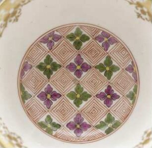 Koppchen und Unterschale mit Wappen Contarini und Chinoiserie — Koppchen