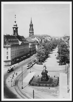 Dresden, Neustädter Markt : Dresden-Neustadt. Blick über den Neustädter Markt mit Reiterstandbild August des Starken in die Hauptstraße