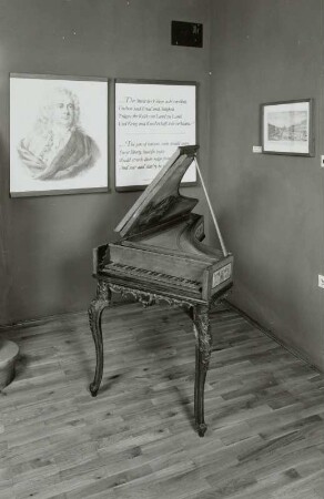 Halle (Saale), Händel-Haus. Raum 8: Meisterschaft und Popularität. Ecke mit Oktav-Cembalo (1. Viertel 17. Jahrhundert)