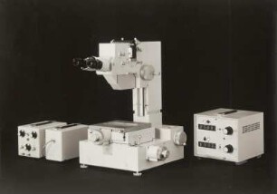 Messmikroskop "MKS 1000" der Carl Zeiss AG