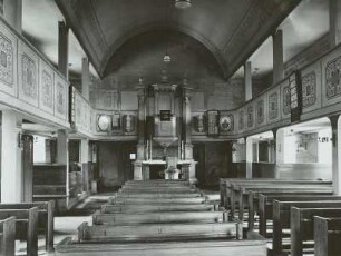 Hilbersdorf, Evangelische Pfarrkirche, Inneres, Blick zum Altar. Zustand vor der 2. Restaurierung