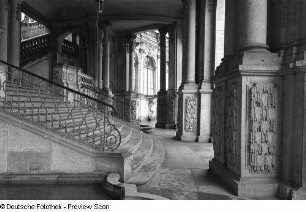 Dresden-Altstadt. Zwinger (1709-1728; M. D. Pöppelmann, B. Permoser). Wallpavillon. Treppenhaus