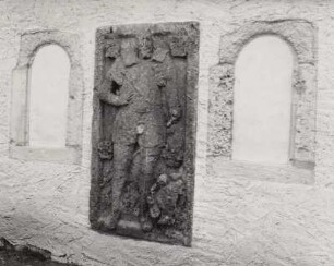 Figurengrabstein eines Unbekannten