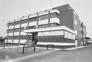 Inbetriebnahme des Neubaus der Dental-Fabrikation mit dental-medizinischer Großhandlung Emil Huber im Unterweingartenfeld 6
