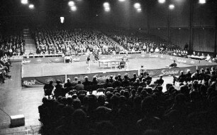 Tischtennis-Länderspiel Bundesrepublik : Tschechoslowakei in der Schwarzwaldhalle.