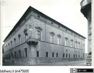 Palazzo dei Diamanti