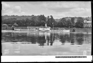 Dresden, Elbdampfer Leipzig am Elbufer in Pillnitz