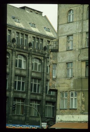 Diapositiv: Dresdener Str. 20, 1983