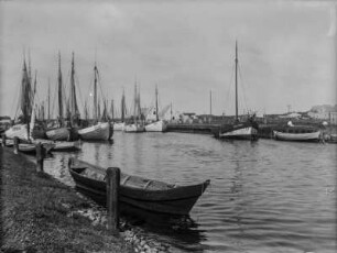 Fischereihafen : Boote im Fischereihafen von Leba