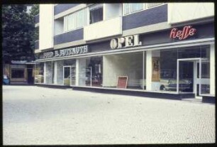 Wohn- und Geschäftshaus