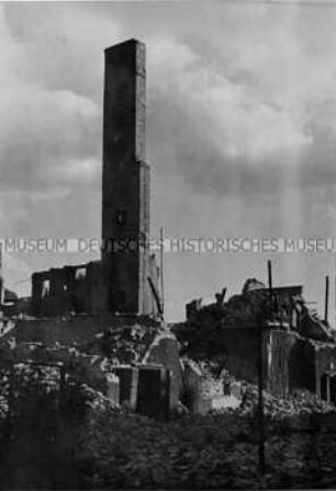 Ostpreußen 1944: Zerstörtes Dorf bei Goldap