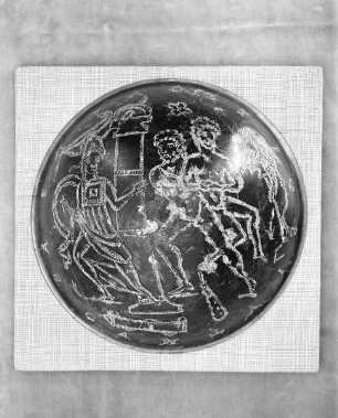Trinkschale mit Minerva und den kämpfenden Herkules und Antaeus