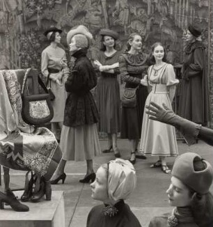 Gruppenbild im Metropolitan Museum (Art News Annual)