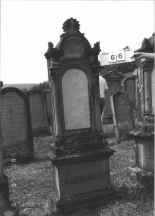 Grabstein 66